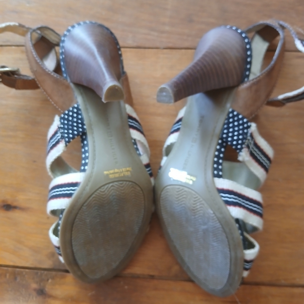 Tommy Hilfiger Navy/Red Ankle Strap Sandals. Four Inch Heel.  Size 8. - Picture 3 of 6